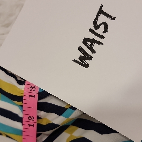 𝅺forever 21 abstract cubist print self tie romper with elastic waist size small - Picture 6 of 10